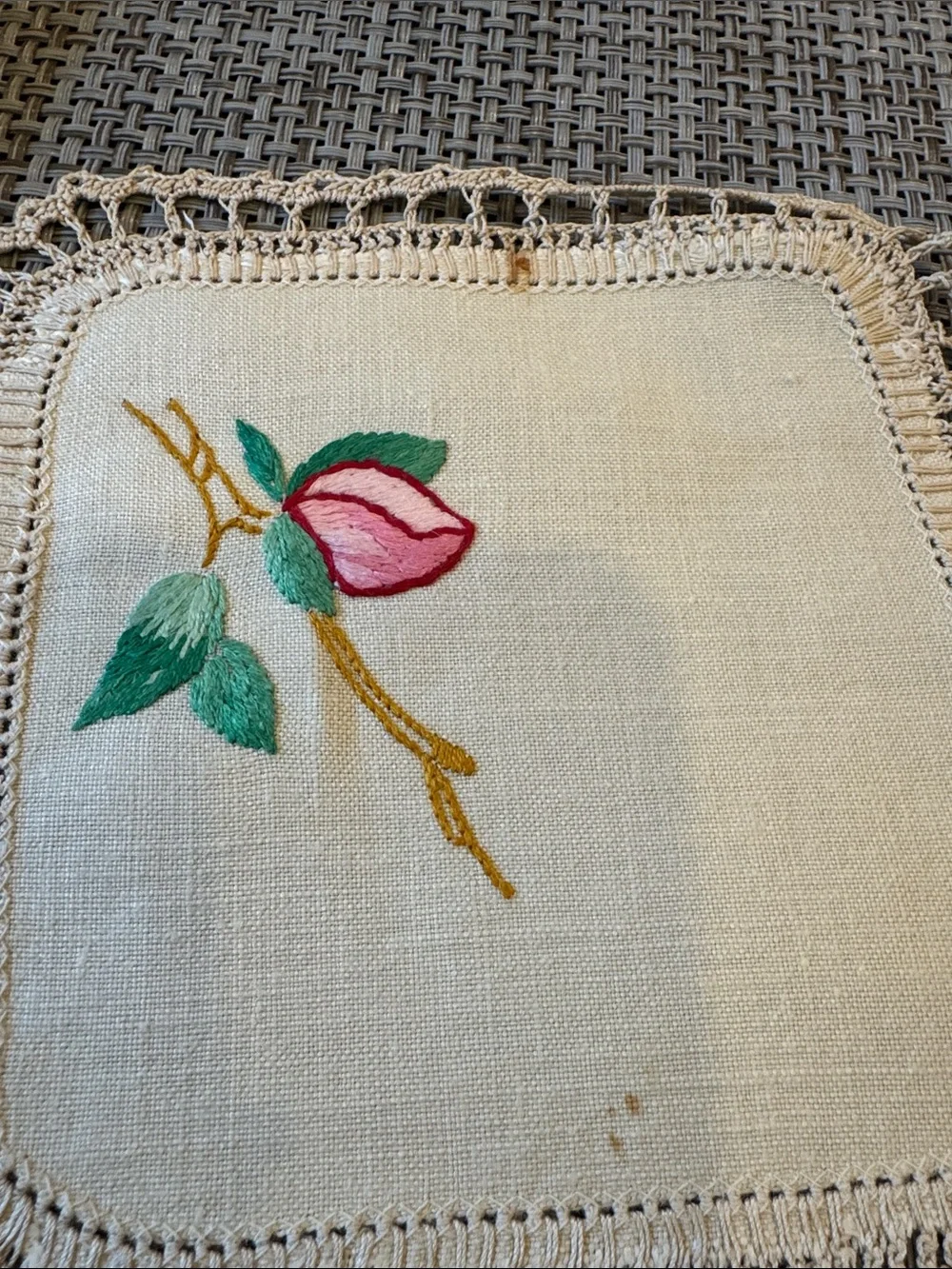 Vintage 24 Hand-Embroidered Pink Rose Linen Doily - Vintage Style